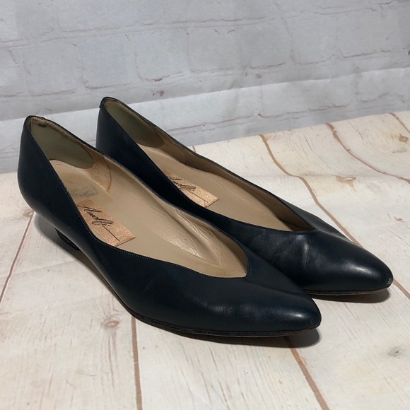 Amalfi Black Leather Block Heels Pumps size 8.5 - Picture 1 of 16